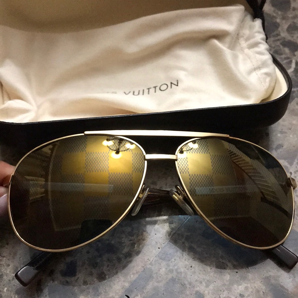 Louis Vuitton men’s aviator sunglasses.